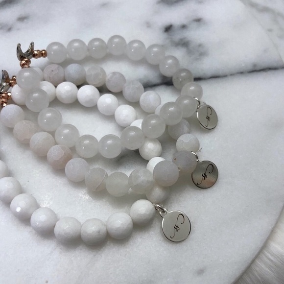🎉3XHP🎉 Natural White Faceted Jade Crescent Moon - Picture 6 of 6